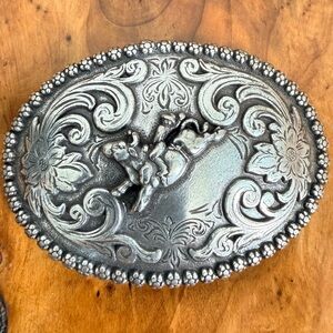 Vintage Nocona Buckle Western Cowboy Rodeo Bull Rider Oval Silver Tone 3” x 2”